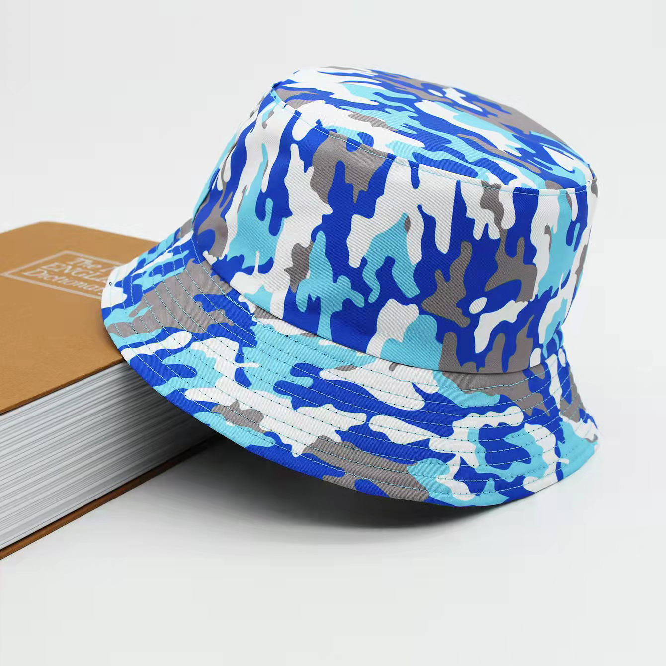 Summer camo bucket hat men women outdoor sunscreen foldable double-sided fisherman cap fishing mountaineering couple sun hat Application Scenario