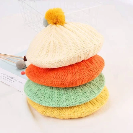 Children's Beret Autumn/winter fashion two-color wool ball baby tide multicolor lovely solid-color knitted hat details Picture