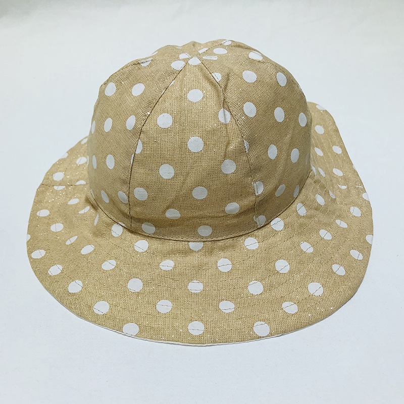 Children's polka-dot basin hat sun hat Application Scenario
